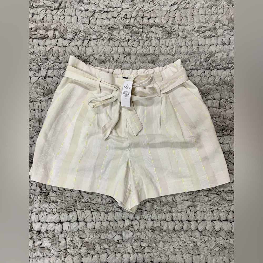 New NWT Anne Taylor LOFT paper bag style shorts